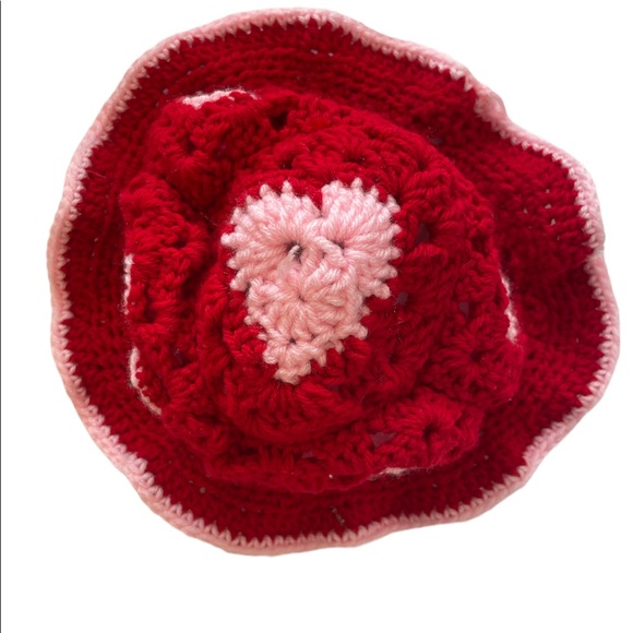 Handmade crochet bucket hat - Picture 2 of 2